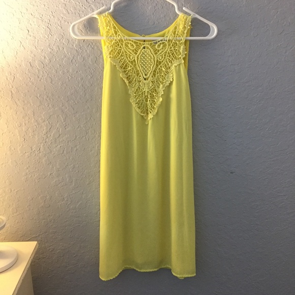 Tobi Dresses & Skirts - Crochet Dress